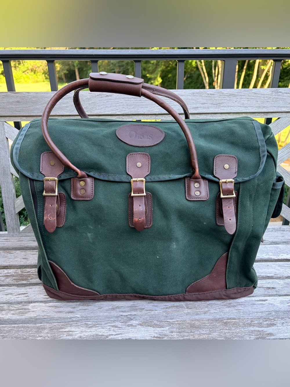 Vintage Orvis Duffle from early 90’s. Good condition. Minor flaws.Non smoking.